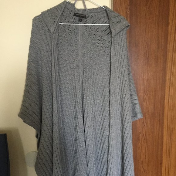 Banana Republic Sweater Shawl - Picture 4 of 4